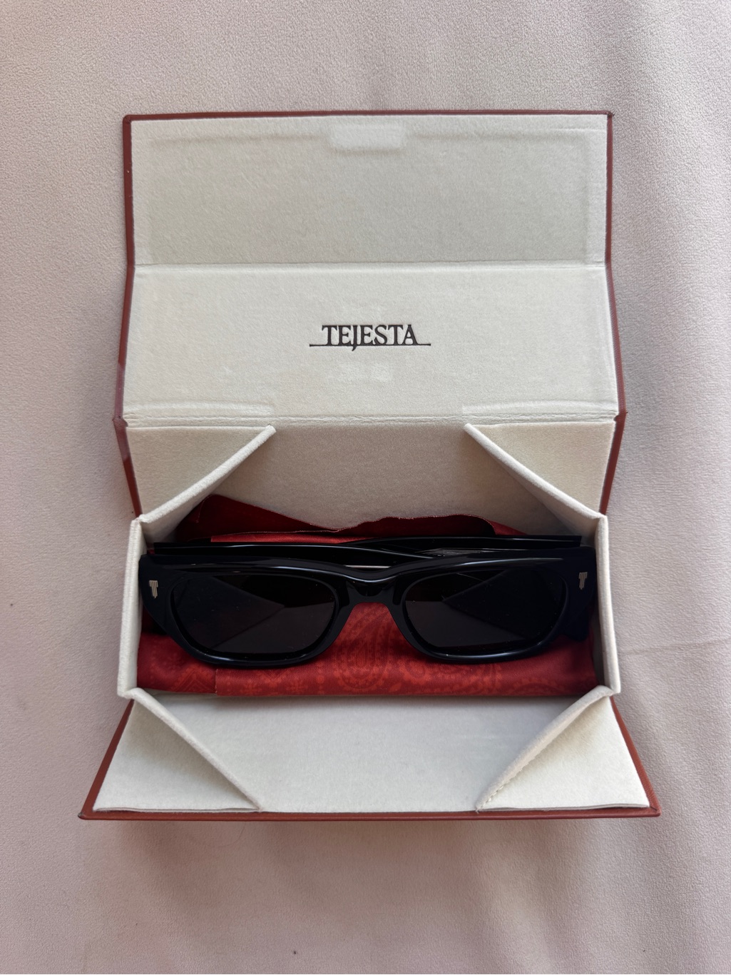 Tejesta “Parker - Piano” Sleek Unisex Sunglasses — image 4 of 5